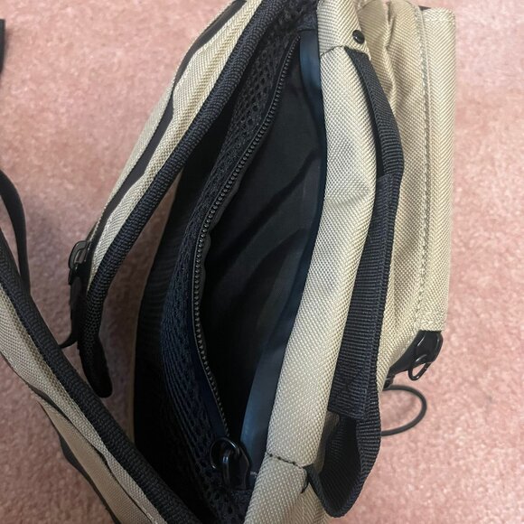 Mango Waist Hip Body Bag - Picture 8 of 11